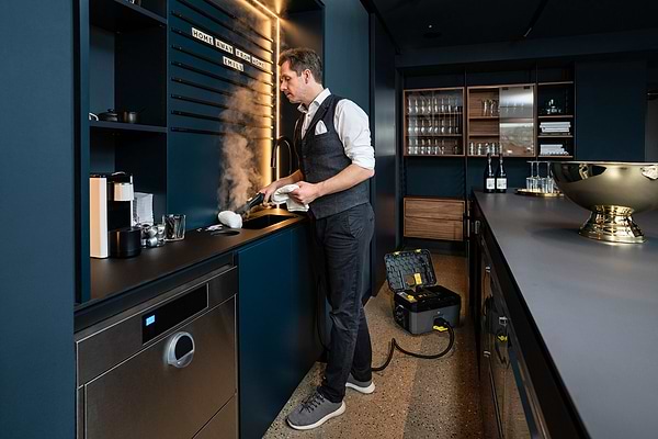 Фото - Пароочиститель Karcher SG 4/2 Classic (1.092-301.0)