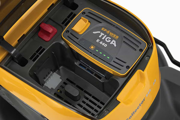 Фото - Газонокосарка акумуляторна Stiga Collector548AEKit