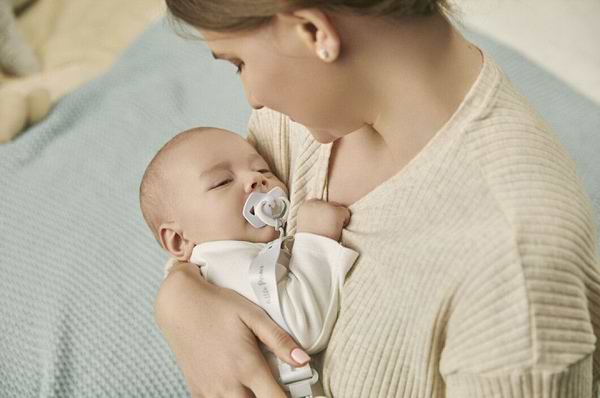 Фото - Симетрична пустушка Canpol babies 0-6 міс ROYAL BABY 2 шт. - блакитна (22/650_blu)