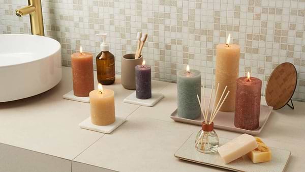 Фото - Свічка декоративна Bolsius SHINE 130/68 нефрит (790368)