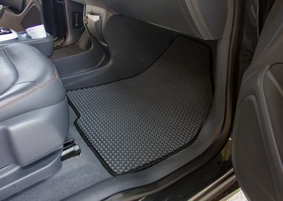 Фото - Коврики из экокожи в салон авто передние EVAtech ECO для Bolt EV Chevrolet 2016-2023 1 поколение Htb USA CT1863AV2OU2BBB