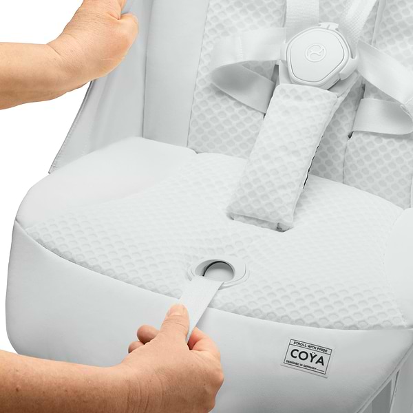 Фото - Коляска прогулочная Cybex Coya Urban Mobility White (524000697)