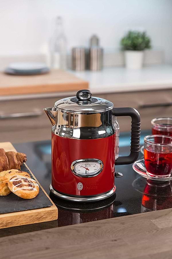 Фото - Электрический чайник Russell Hobbs 21670-70 Retro Red