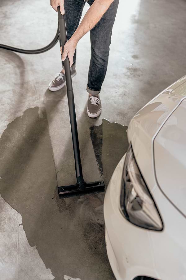 Фото - Пылесос для сухой уборки с мешком Karcher WD 3 V-19/6/20 (1.628-123.0)