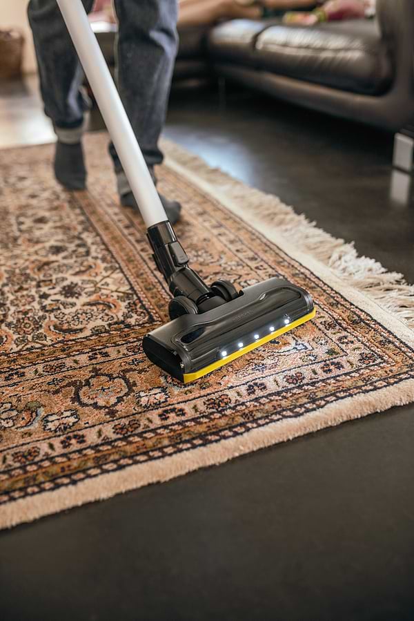 Фото - Уцінка - Пилосос ручний для дому Karcher VC 6 Cordless ourFamily (1.198-670.0)