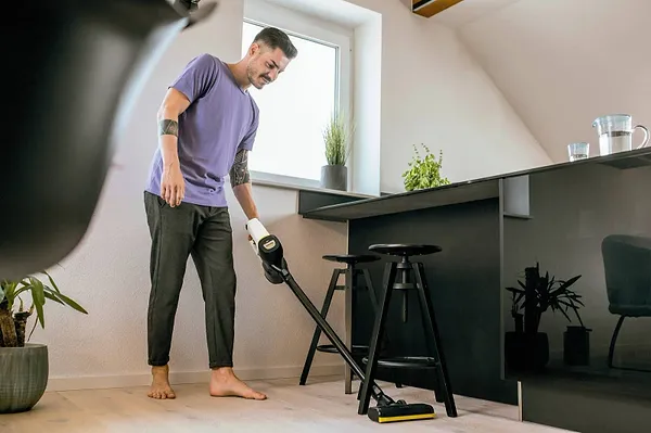Фото - Пилосос ручний для дому Karcher VC 4 CORDLESS