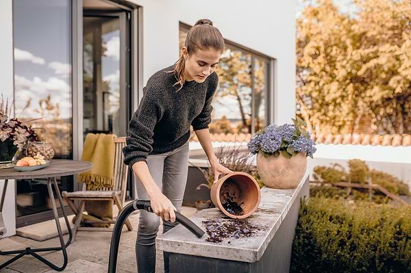 Фото - Пылесос для сухой уборки с мешком Karcher WD 3 V-19/6/20 (1.628-123.0)