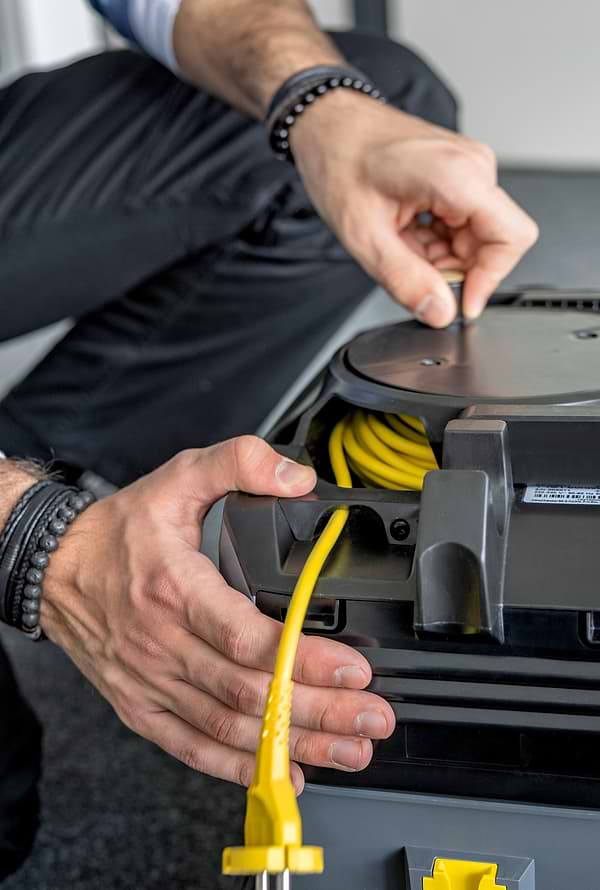 Фото - Пылесос для сухой уборки с мешком Karcher T 10/1 (1.527-300.0)