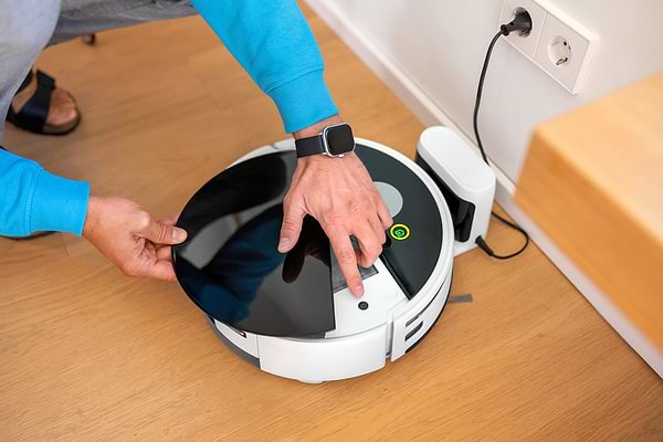 Фото - Робот-пылесос моющий Karcher RVF 7 (1.269-680.0)