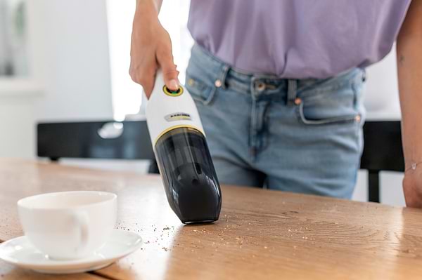 Фото - Пылесос ручной для автомобиля Karcher CVH 2-4 (1.198-450.0)