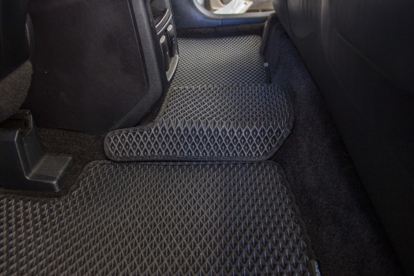 Фото - EVA килимки в салон авто EVAtech для Edge Ford 2014 2 покоління SUV EU FD1529CV5LA2RBB