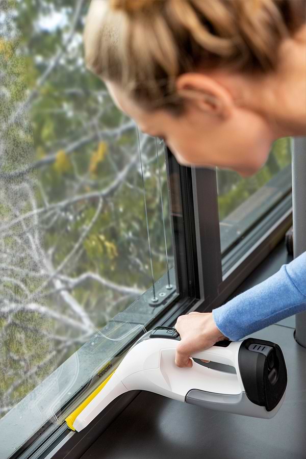 Фото - Пилосос віконний Karcher WV 4-4 Plus (1.633-540.0)