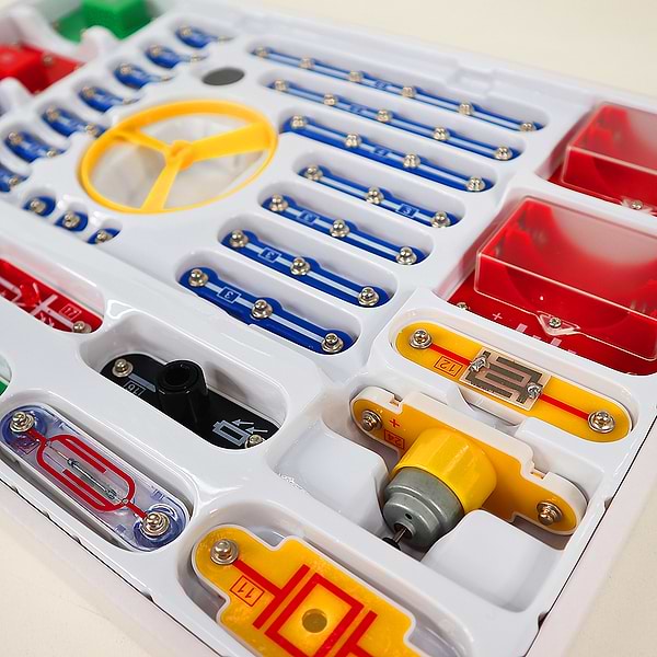 Фото - Электронный конструктор DOKA 201 СХЕМА (D70706)