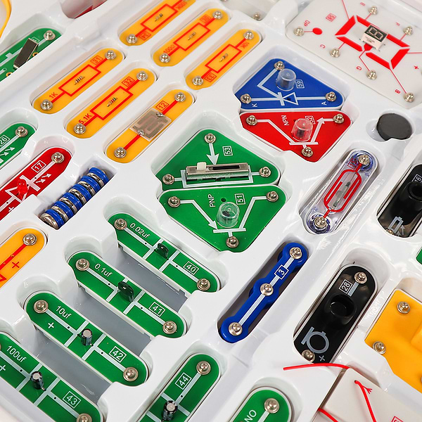 Фото - Електронний конструктор DOKA ШКОЛА 999+ СХЕМ (D70708)