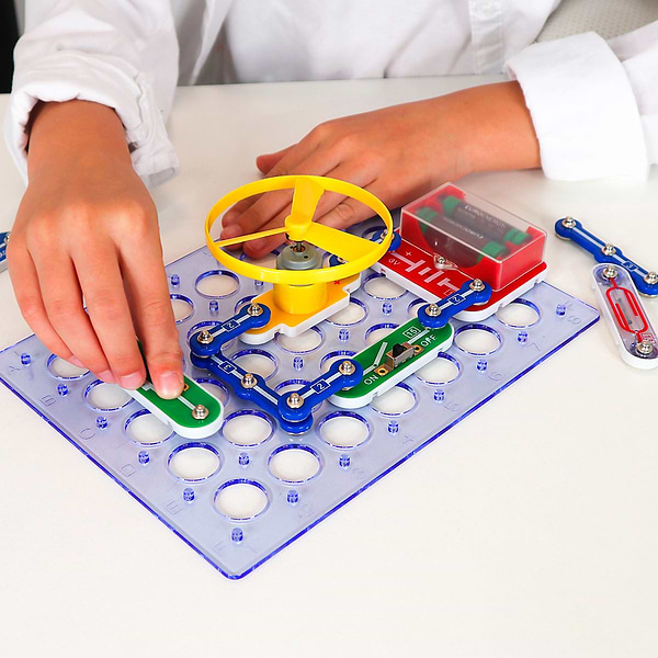 Фото - Електронний конструктор DOKA ПЕРШІ КРОКИ В ЕЛЕКТРОНІЦІ (Набір А, 15 схем) (D70709)