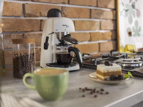 Фото - Кофеварка рожковая Amica CD1011