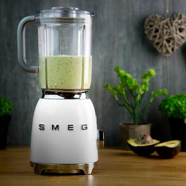 Фото - Блендер стаціонарний Smeg BLF03WHEU