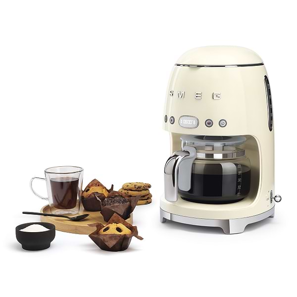 Фото - Кавоварка крапельна Smeg DCF02CREU