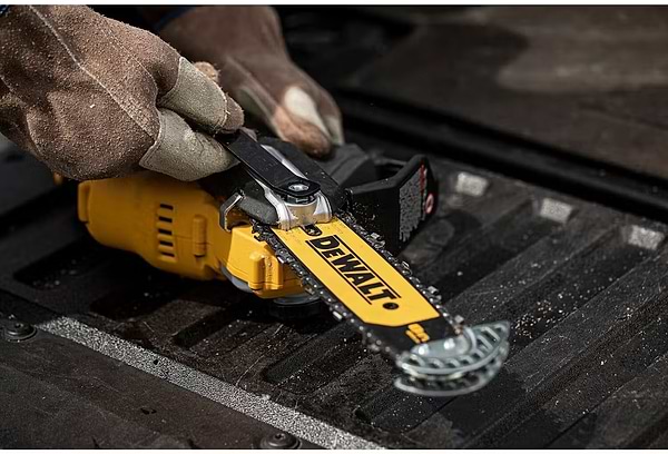 Фото - Ланцюгова пила DeWALT DCMPS520P1