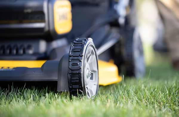 Фото - Газонокосарка акумуляторна DeWALT DCMWP134N