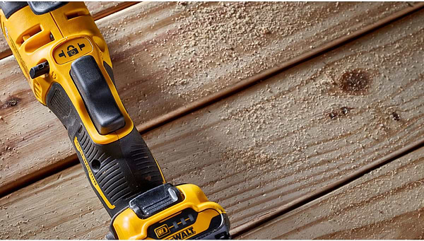 Фото - Многофункциональный инструмент DeWALT 12В XR Li-Ion (DCS353D2)