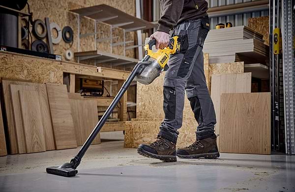 Фото - Пилосос для сухого прибирання без мішка DeWALT DCV501LN