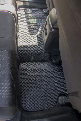 Фото - Коврики из экокожи в салон авто EVAtech ECO для Journey (2 clips) 6 seats Dodge 2007-2020 1 поколение SUV EU DE13399CV5LA2BBB