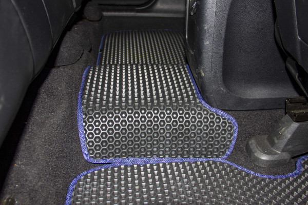 Фото - Коврики из экокожи в салон авто EVAtech ECO для Journey (1 clips) 6 seats Dodge 2007-2020 1 поколение SUV EU DE13400C5LA1BBB