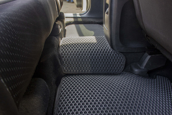 Фото - Коврики из экокожи в салон авто EVAtech ECO для Journey (1 clips) 6 seats Dodge 2007-2020 1 поколение SUV EU DE13400C5LA1BBB