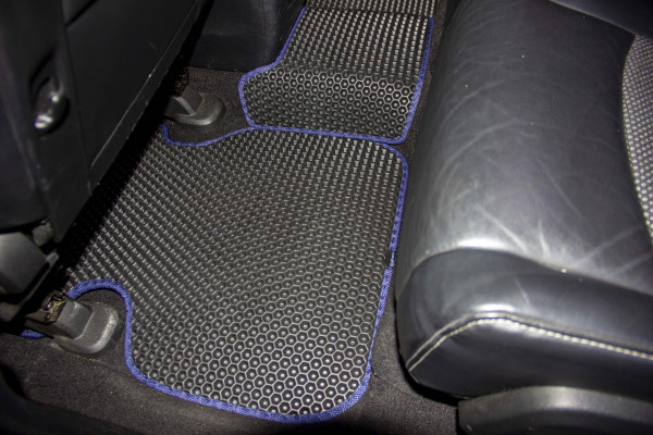 Фото - Коврики из экокожи в салон авто EVAtech ECO для Journey (1 clips) 6 seats Dodge 2007-2020 1 поколение SUV EU DE13400C5LA1BBB