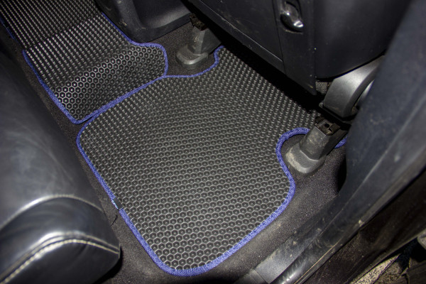 Фото - Коврики из экокожи в салон авто EVAtech ECO для Journey (1 clips) 6 seats Dodge 2007-2020 1 поколение SUV EU DE13400CE5LA1BBB