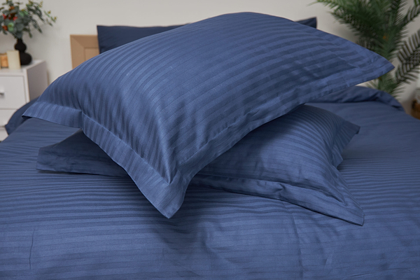 Фото - Комплект постельного белья Moon&Star 143х210х2 нав. 4х50х70 Delfi Blue Satin Stripe (MS-820000518)