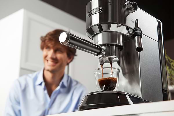 Фото - Кавоварка ріжкова Delonghi EC 685.M