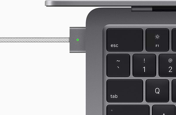 Фото - Ноутбук Apple MacBook Air 13.6'' M2 8-Core GPU 256Gb MLXW3 Space Gray