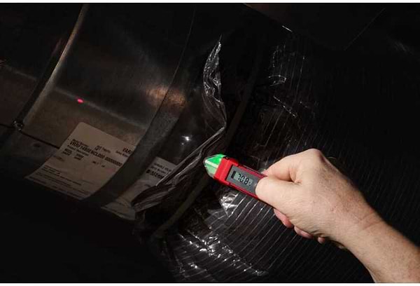 Фото - Детектор Milwaukee з лазерним термометром (2225-20)