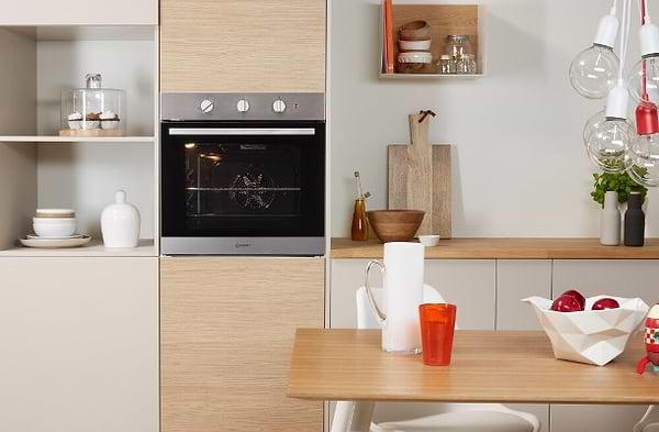 Фото - Духовой шкаф электрический Indesit IFW 6530 IX