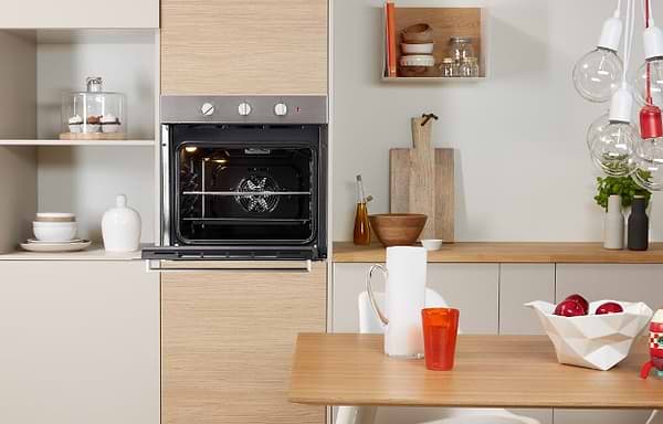 Фото - Духовой шкаф электрический Indesit IFW 6530 IX