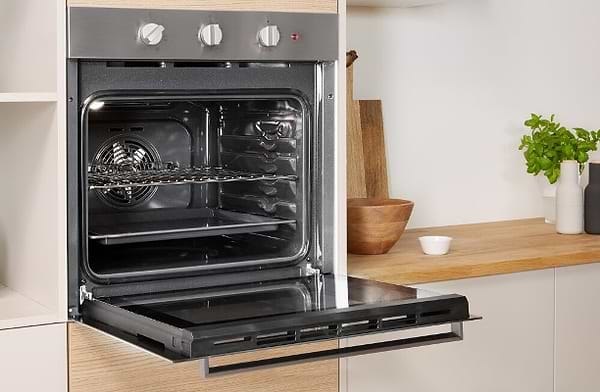 Фото - Духовой шкаф электрический Indesit IFW 6530 IX