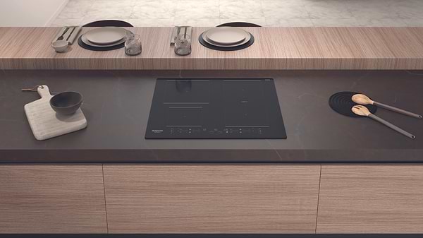 Фото - Дух.шафа + індукційна поверхня Hotpoint-Ariston FA2841JHBLHA + HB4860BNE