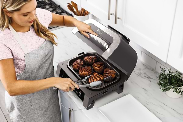 Фото - Уцінка - Гриль-барбекю електричний Ninja Foodi MAX Air Grill & Air Fryer з Сooking probe (DG551EU)