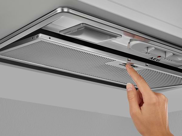 Фото - Вытяжка встраиваемая AEG DGB3523S