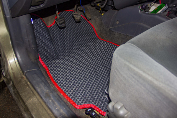 Фото - Килимки з екошкіри в салон авто EVAtech ECO для Lanos Daewoo 1998-2017 1 покоління Htb EU DO31959ZD3BBB