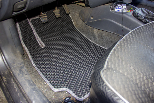 Фото - Килимки з екошкіри в салон авто EVAtech ECO для Lanos Daewoo 1998-2017 1 покоління Sedan EU DO3813PC4BBB