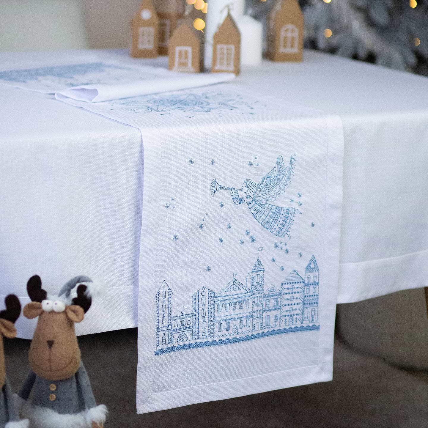 Скатертина раннер Едельвіка Ангел над містом 140х40 (369-24/00)