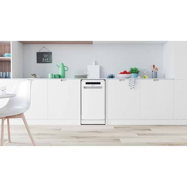 Фото - Посудомоечная машина отдельностоящая Indesit DSFO 3T224 C