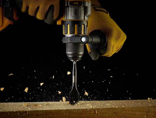 Фото - Сверло DeWALT EXTREME IMPACT 18 мм (DT4767)