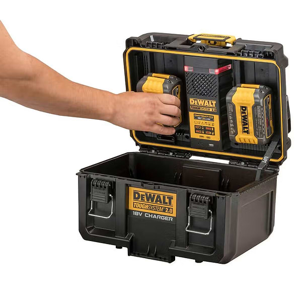 Фото - З/У к аккумуляторной батарее для электроинструментов DeWALT 18 В/54 В FlexVolt (DWST83471)