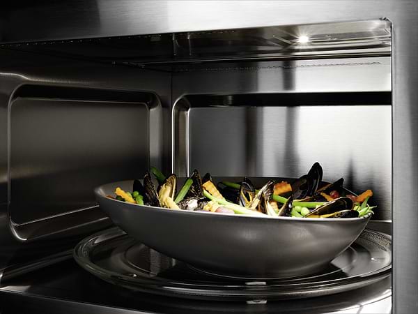 Фото - Микроволновая печь (СВЧ) Miele M 6012 SC EDST