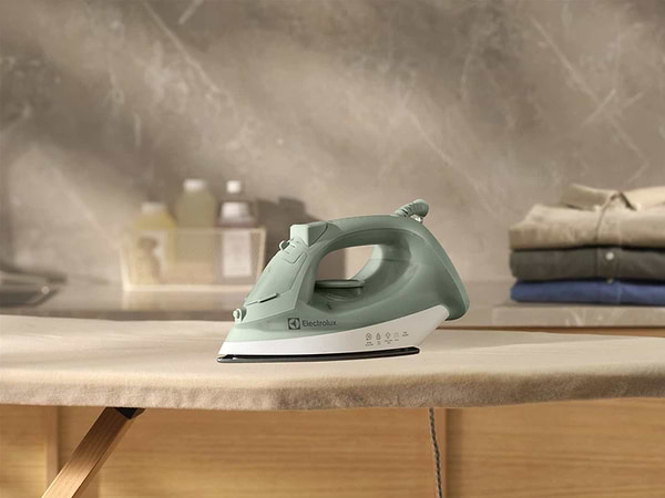 Фото - Утюг Electrolux E3SI1-2LG