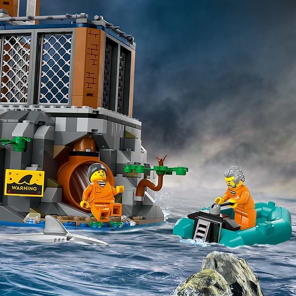 Фото - Конструктор LEGO City Поліцейський острів-в'язниця (60419)